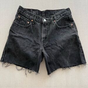 LEVI’S 550™ Washed Black Denim Cutoff Shorts